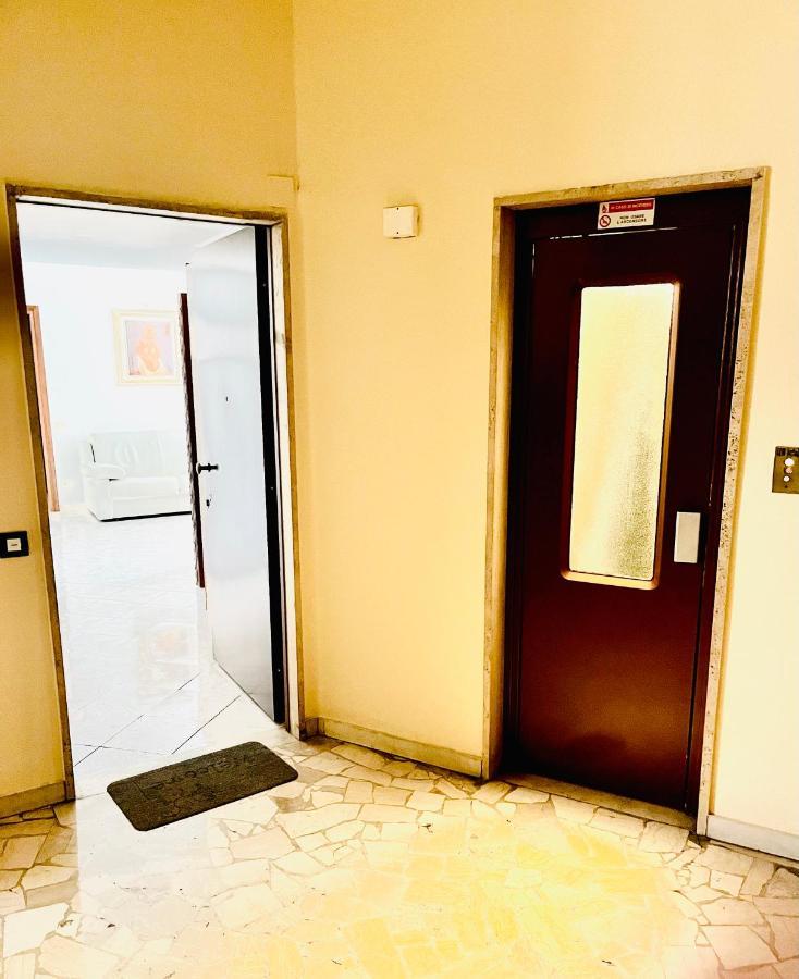 Grazioso Bilocale A 100 Mt Dalla Metropolitana Sesto San Giovanni Bagian luar foto