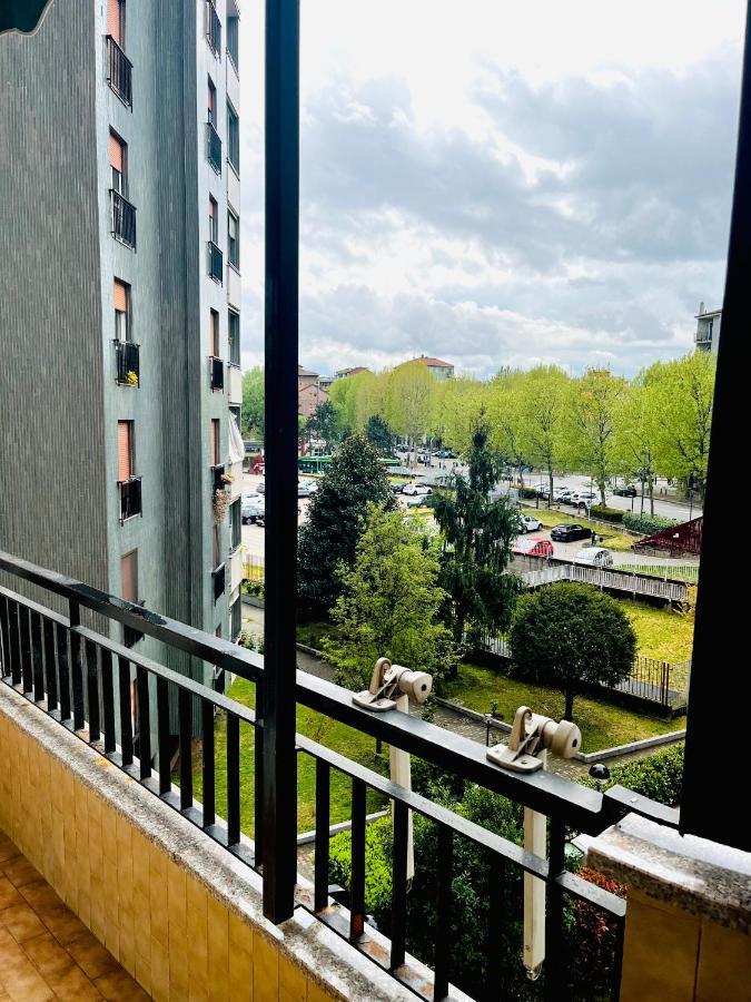 Grazioso Bilocale A 100 Mt Dalla Metropolitana Sesto San Giovanni Bagian luar foto