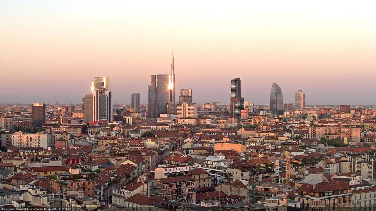 Grazioso Bilocale A 100 Mt Dalla Metropolitana Sesto San Giovanni Bagian luar foto